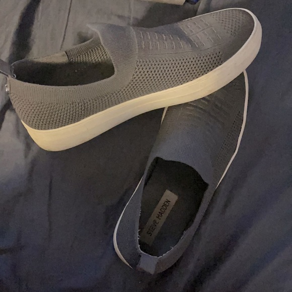 Steve Madden - Picture 2 of 3